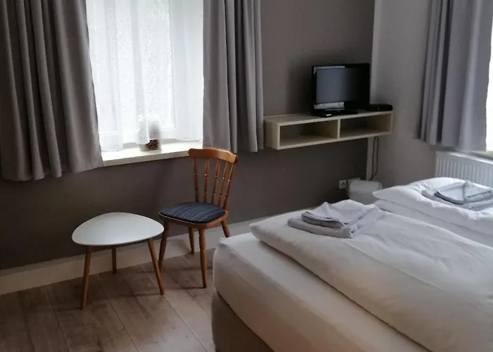 Bretthaeusl * Glashutte (Saxony)